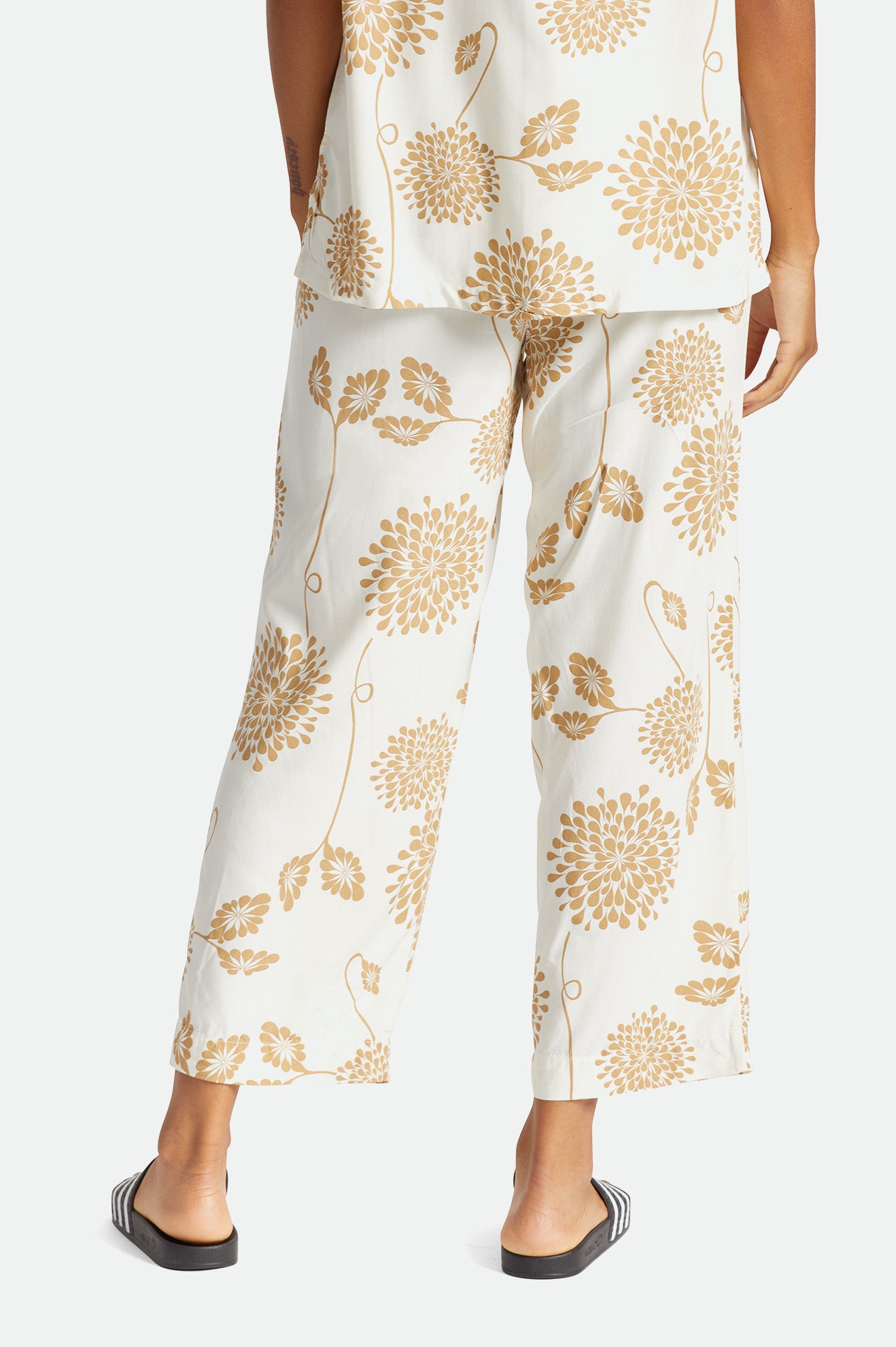 Garden Floral Crop Pant - Dove - Image 5