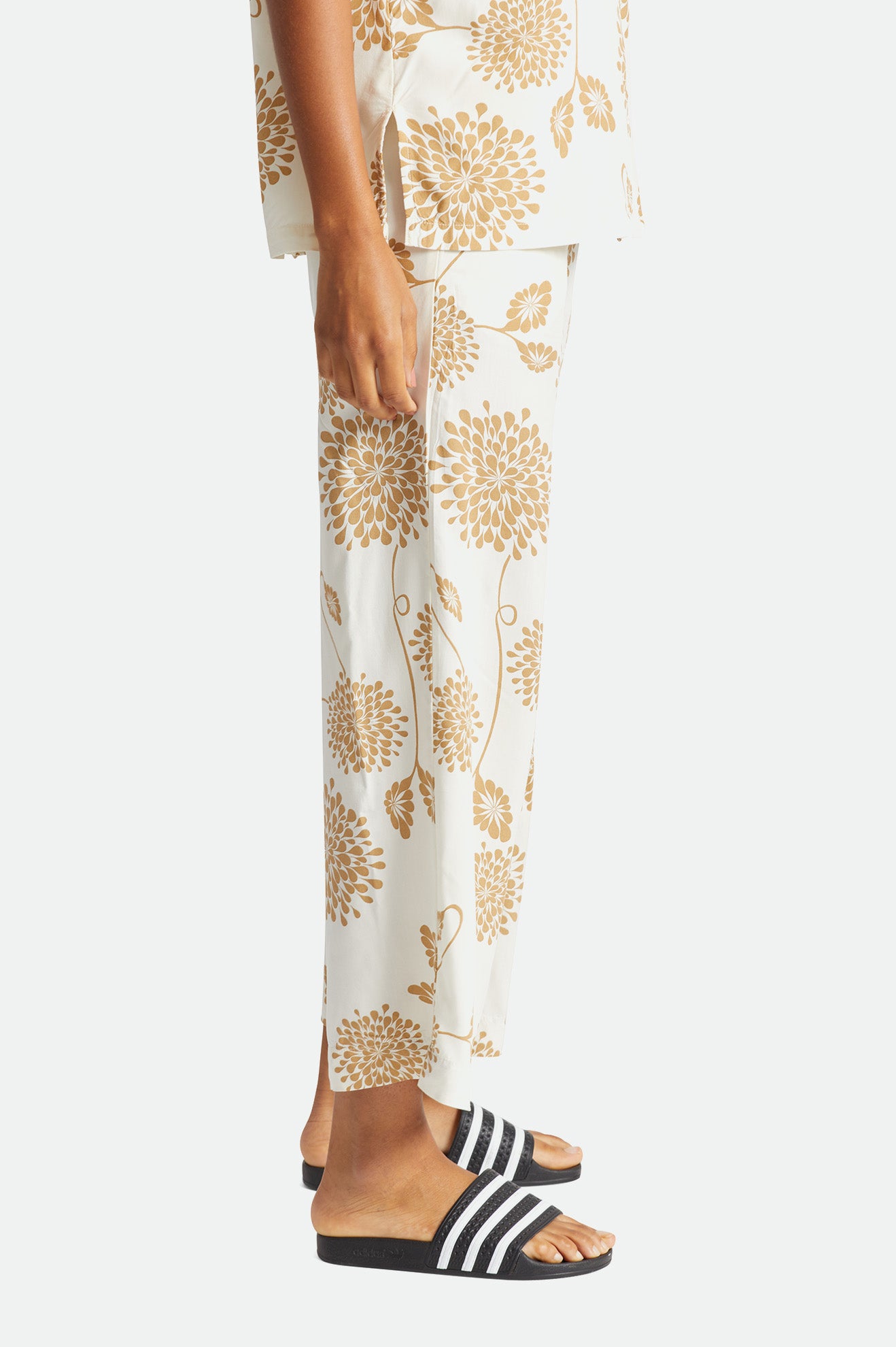 Garden Floral Crop Pant - Dove - Image 4